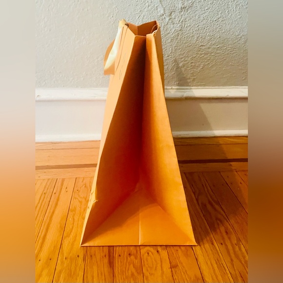 Louis Vuitton Large Paper Shopping Bag 19 x 10 x 16 Gold Handle Holiday Edition - Picture 6 of 7